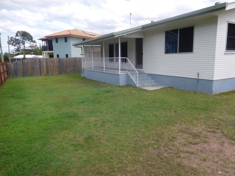 42 Esplanade, Point Vernon QLD 4655