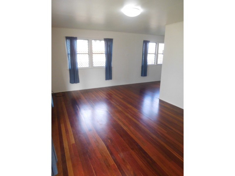 42 Esplanade, Point Vernon QLD 4655