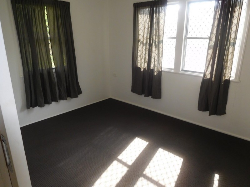 42 Esplanade, Point Vernon QLD 4655