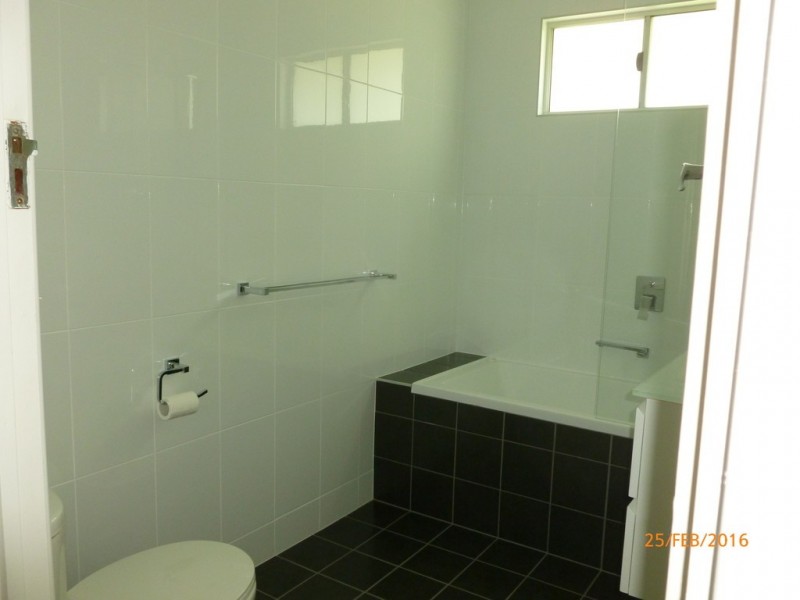 42 Esplanade, Point Vernon QLD 4655