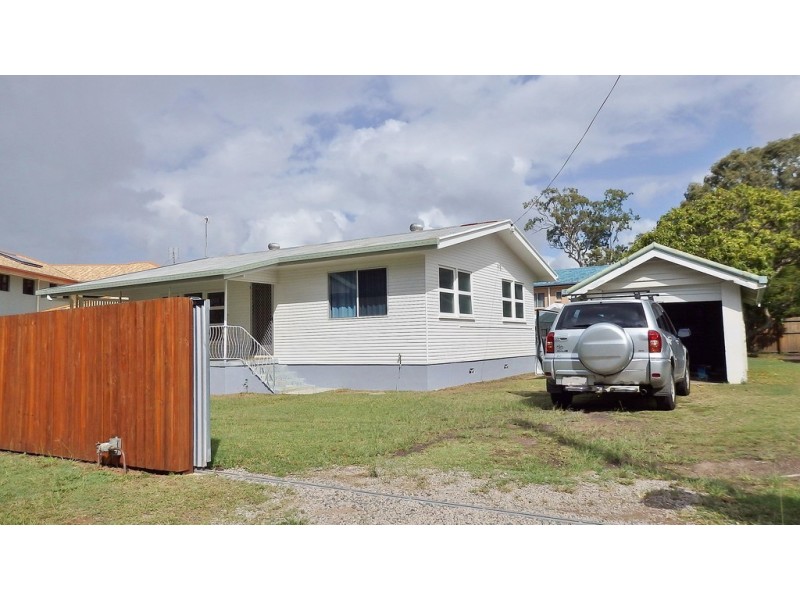 42 Esplanade, Point Vernon QLD 4655