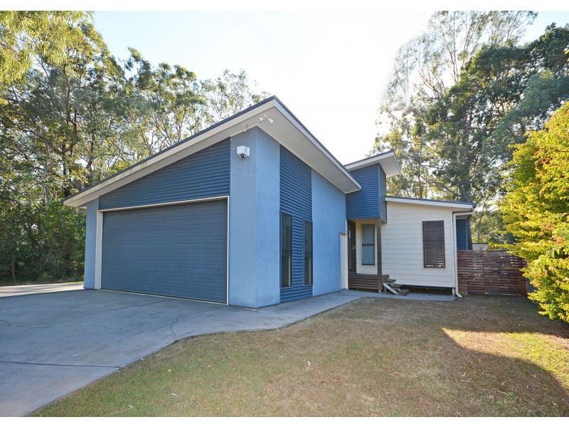 17 Cumberland Court, Point Vernon QLD 4655