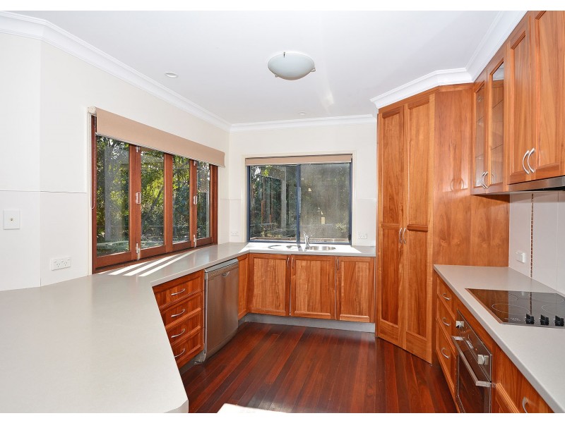 17 Cumberland Court, Point Vernon QLD 4655