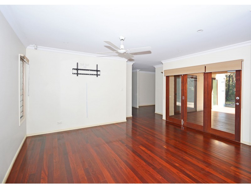 17 Cumberland Court, Point Vernon QLD 4655