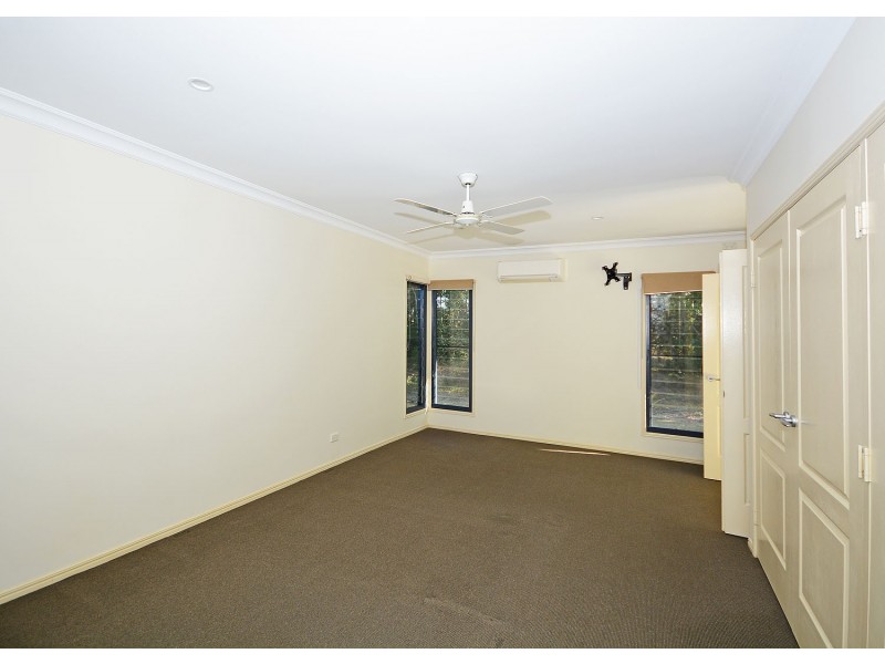 17 Cumberland Court, Point Vernon QLD 4655