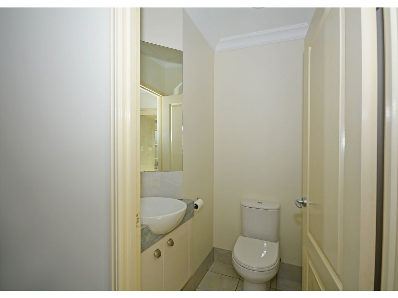 17 Cumberland Court, Point Vernon QLD 4655