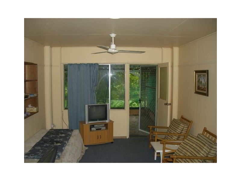 323 Torquay Terrace, Torquay QLD 4655