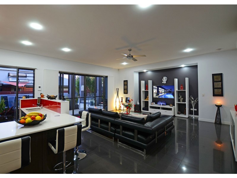 8 Pohlman Court, Scarness QLD 4655