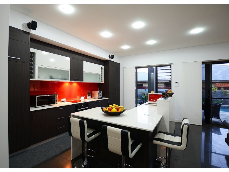 8 Pohlman Court, Scarness QLD 4655