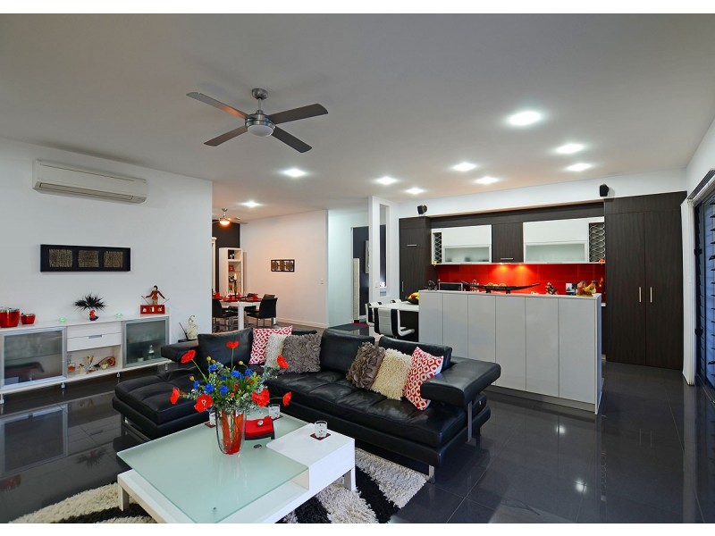 8 Pohlman Court, Scarness QLD 4655