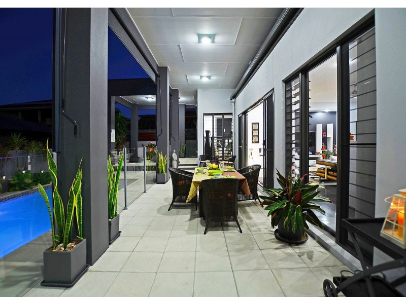 8 Pohlman Court, Scarness QLD 4655