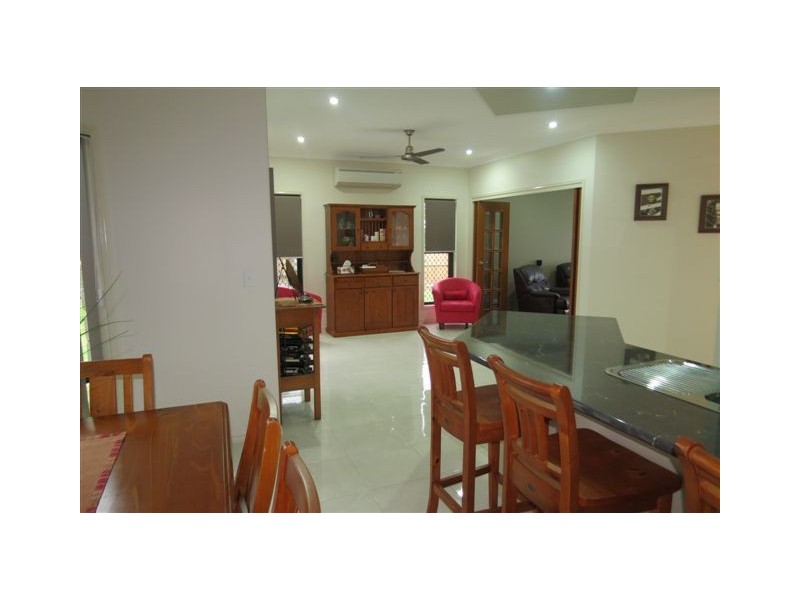 8 Lygon Court, Urraween QLD 4655