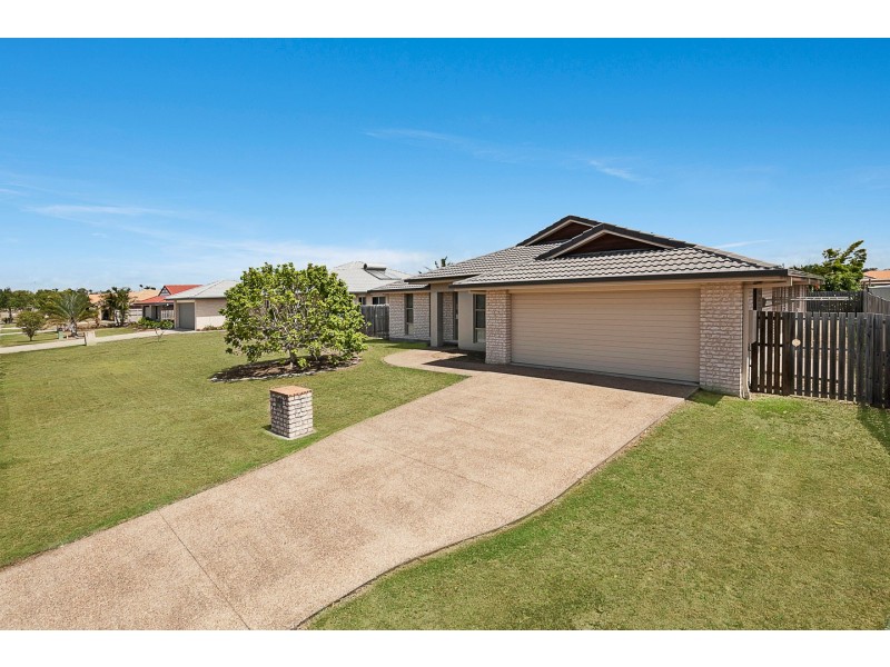 74 Wattle Street, Point Vernon QLD 4655