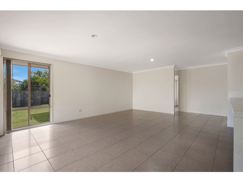 74 Wattle Street, Point Vernon QLD 4655