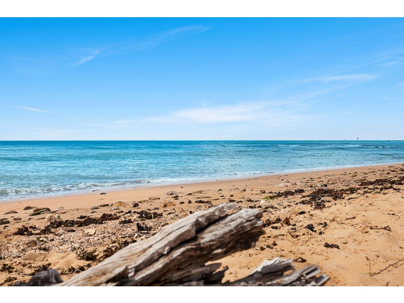 74 Wattle Street, Point Vernon QLD 4655