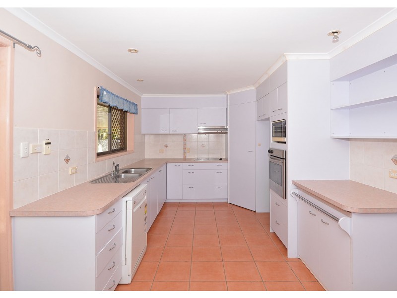 14 Maryanne Court, Point Vernon QLD 4655