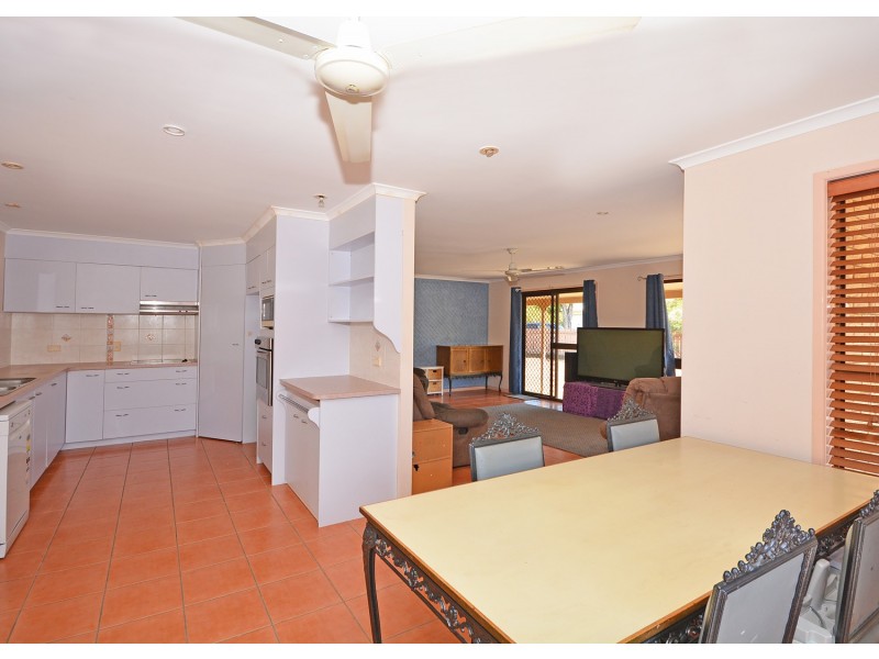 14 Maryanne Court, Point Vernon QLD 4655