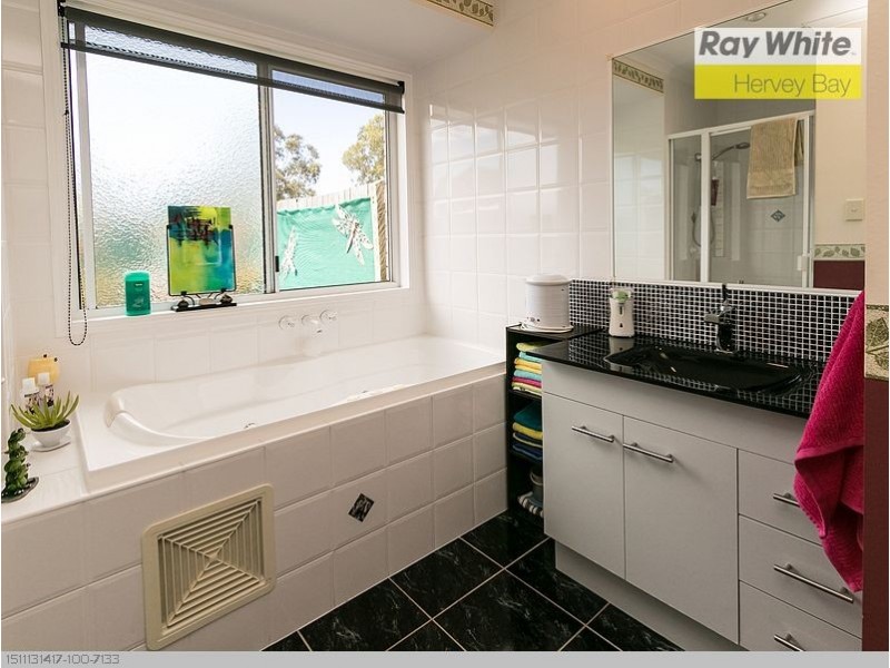 1 Lakeside Drive, Burrum Heads QLD 4659