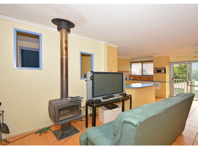 172 Long Street, Point Vernon QLD 4655