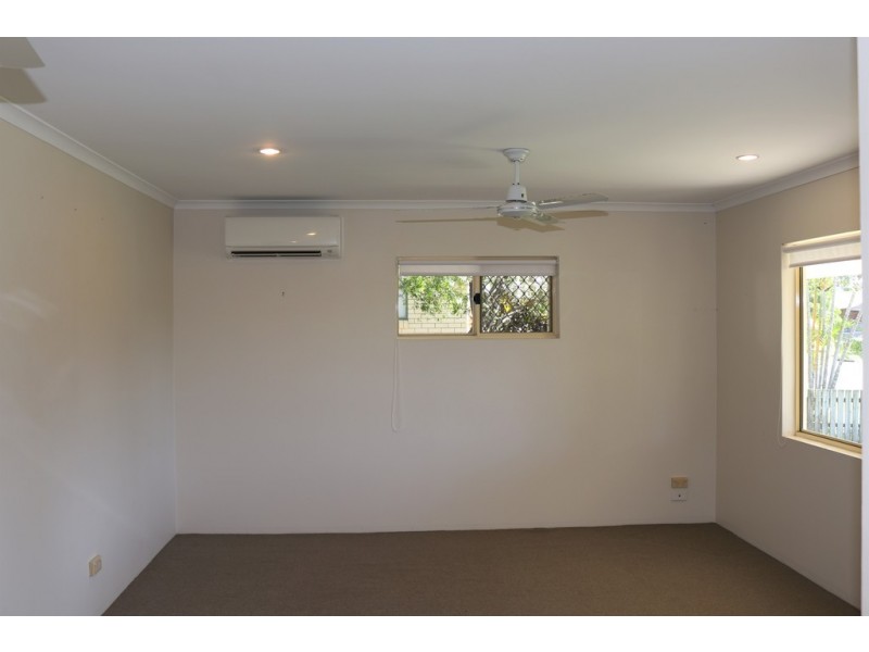 27 Fairway Drive, Urraween QLD 4655