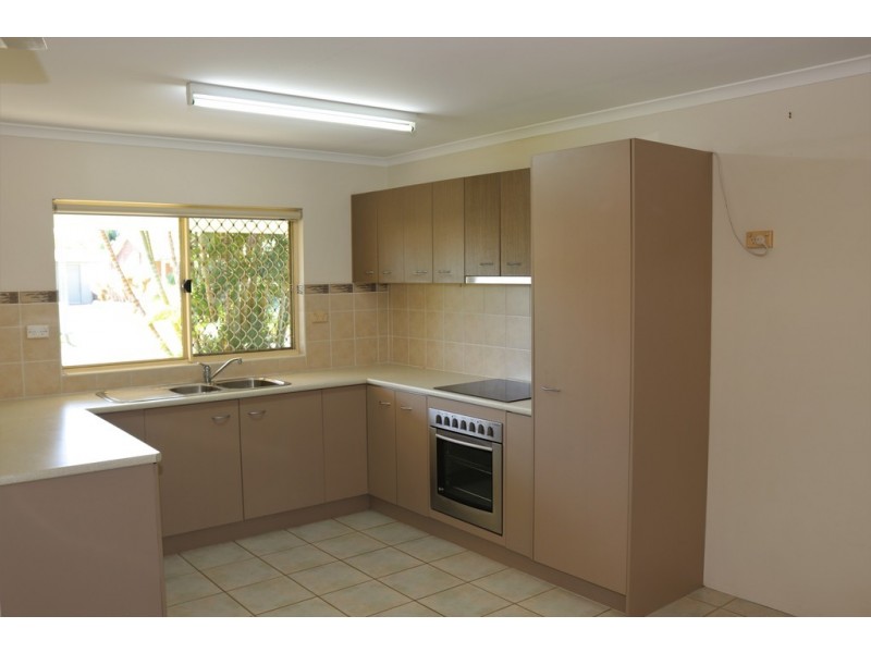 27 Fairway Drive, Urraween QLD 4655