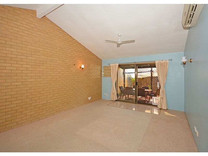 7/85 Miller Street, Urangan QLD 4655