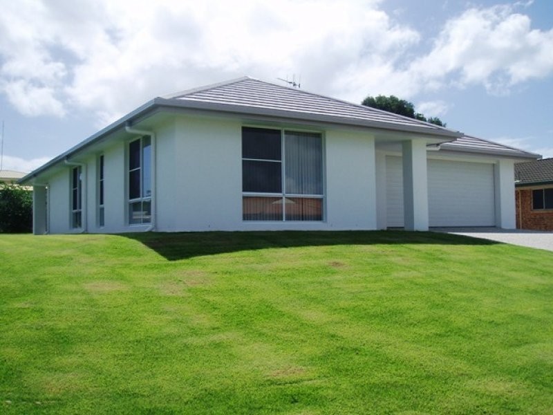 6-8 Kimberly Way, Burrum Heads QLD 4659