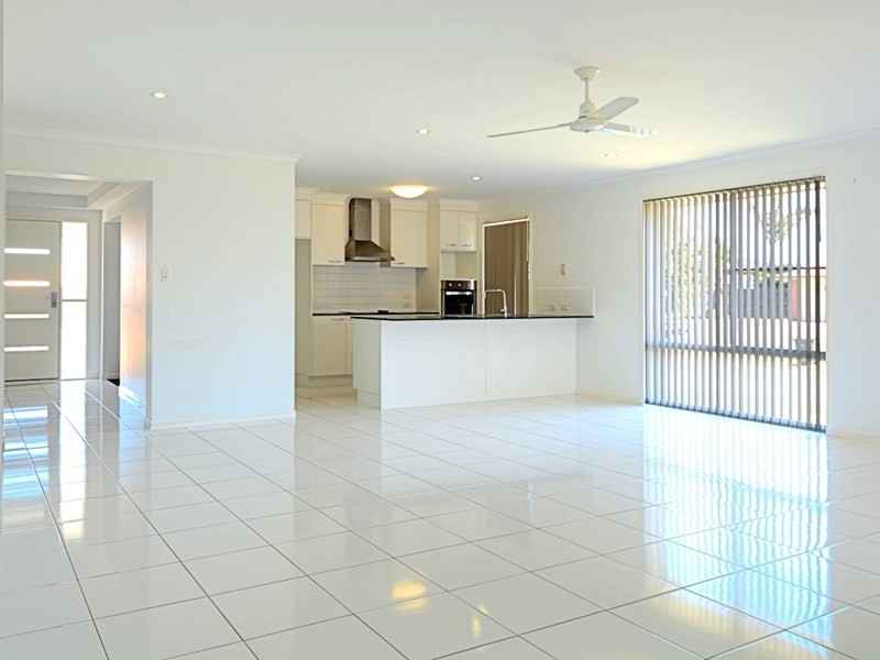 6-8 Kimberly Way, Burrum Heads QLD 4659