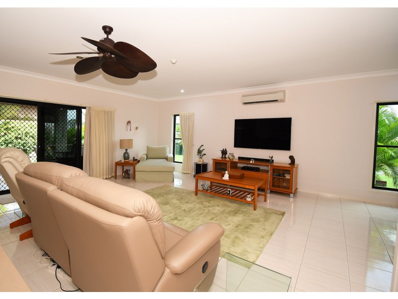 7 Parklands Boulevard, Wondunna QLD 4655