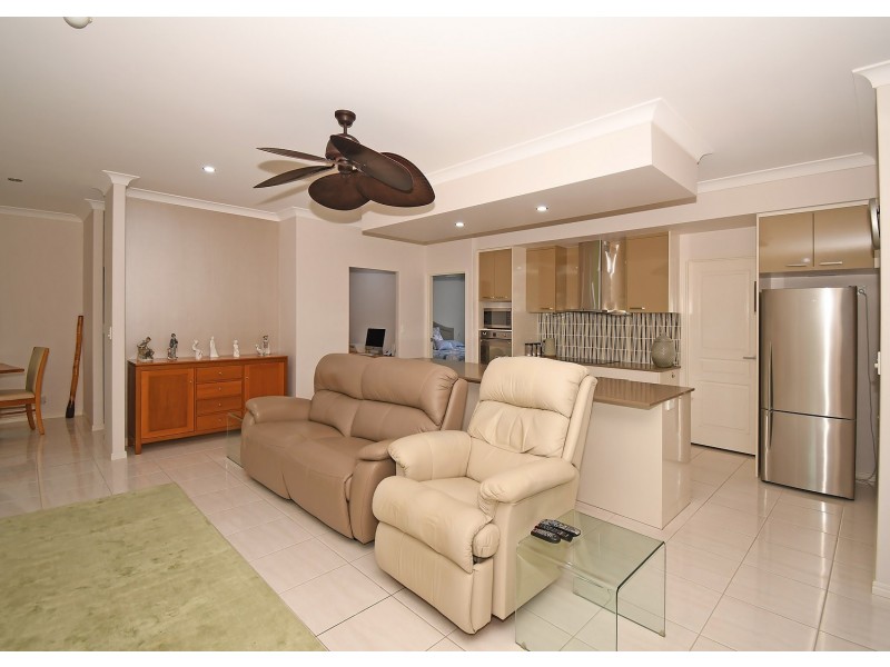 7 Parklands Boulevard, Wondunna QLD 4655