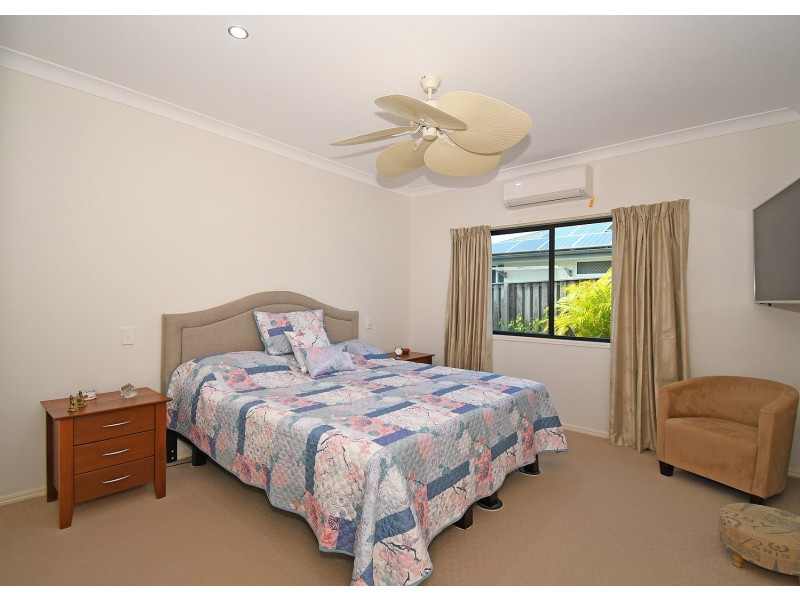 7 Parklands Boulevard, Wondunna QLD 4655