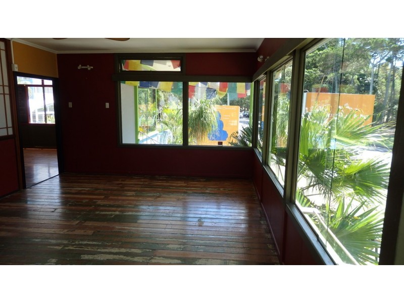 399 Esplanade, Torquay QLD 4655