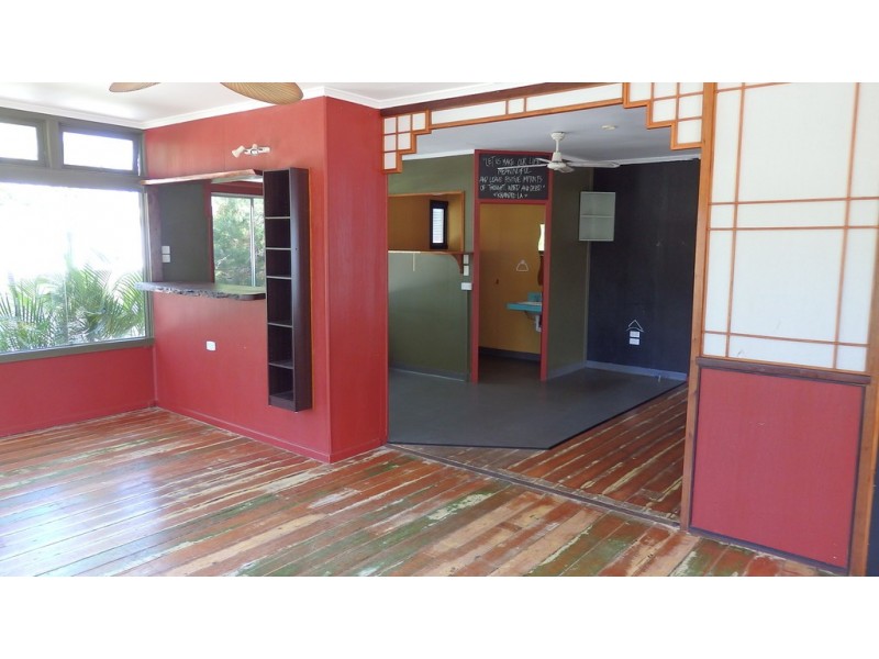 399 Esplanade, Torquay QLD 4655