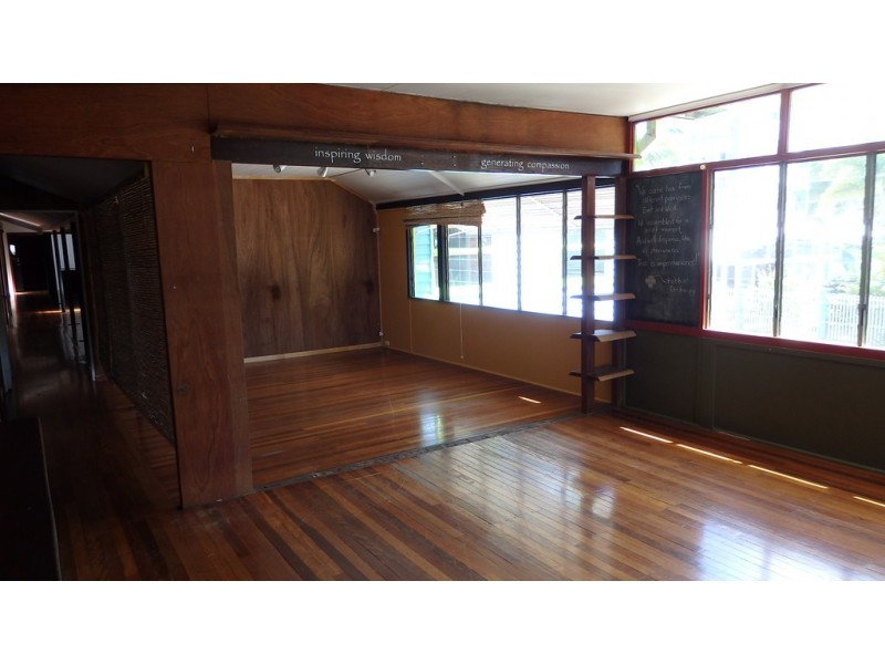 399 Esplanade, Torquay QLD 4655