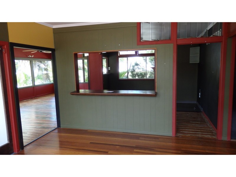 399 Esplanade, Torquay QLD 4655