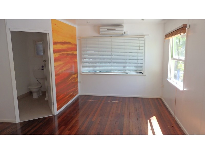 399 Esplanade, Torquay QLD 4655