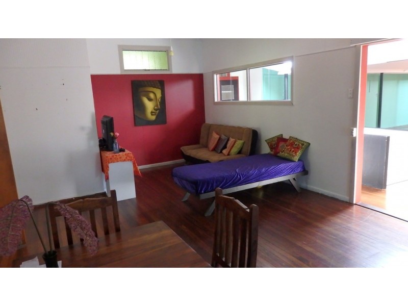 399 Esplanade, Torquay QLD 4655