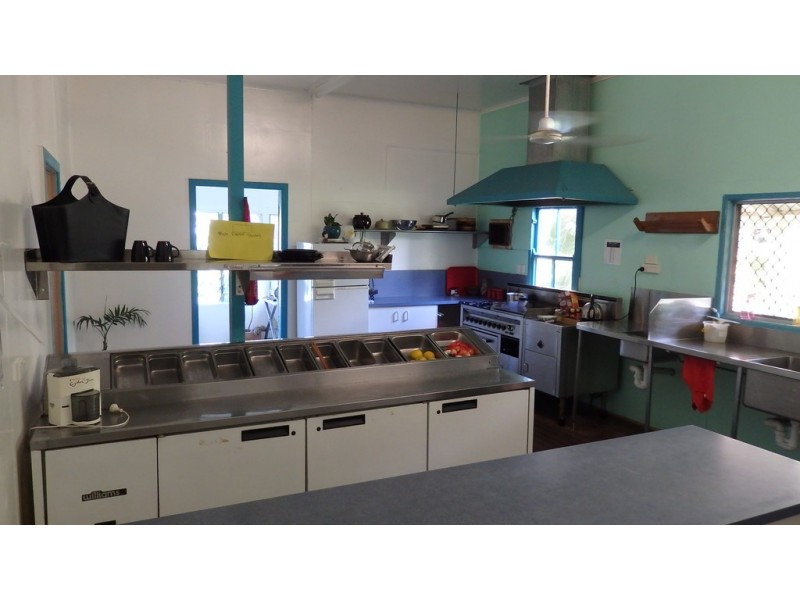 399 Esplanade, Torquay QLD 4655