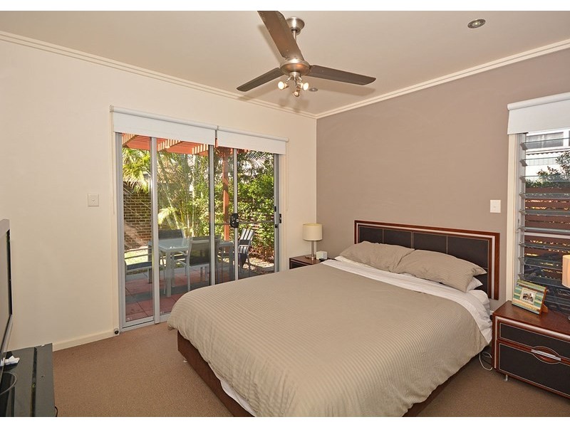 33/136 Pulgul Street, Urangan QLD 4655
