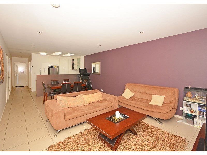 33/136 Pulgul Street, Urangan QLD 4655
