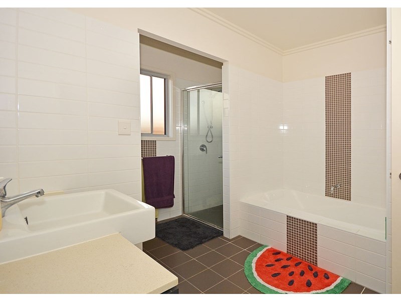 33/136 Pulgul Street, Urangan QLD 4655