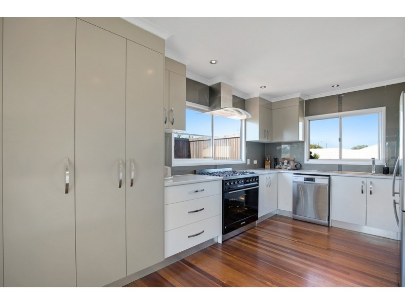 65 Long Street, Point Vernon QLD 4655