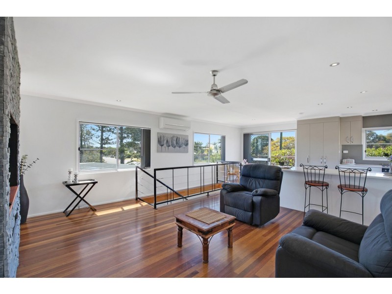 65 Long Street, Point Vernon QLD 4655