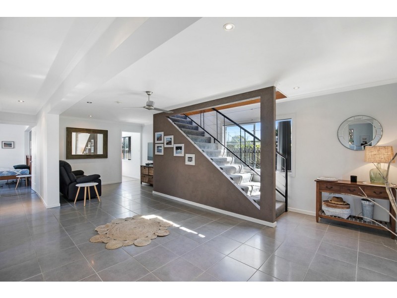 65 Long Street, Point Vernon QLD 4655