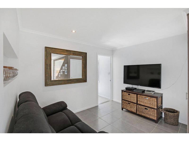 65 Long Street, Point Vernon QLD 4655