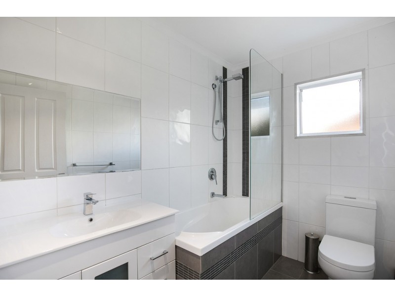 65 Long Street, Point Vernon QLD 4655
