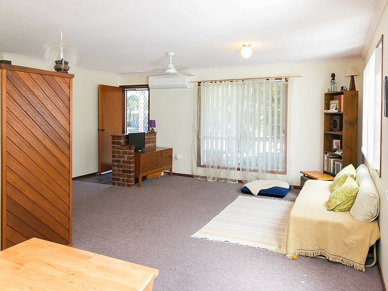 7 Debra Court, Urangan QLD 4655