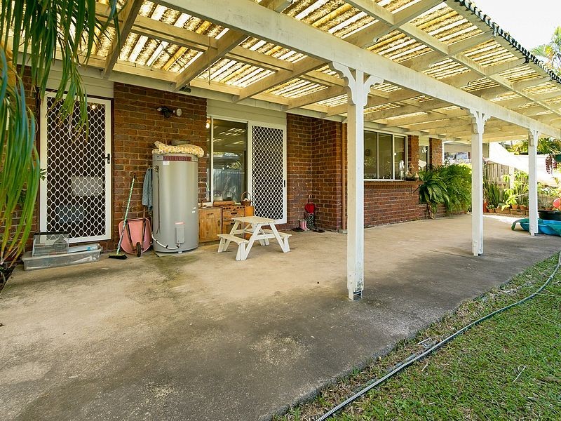 7 Debra Court, Urangan QLD 4655