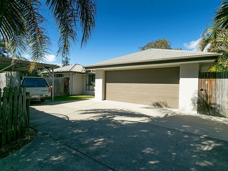 7 Debra Court, Urangan QLD 4655