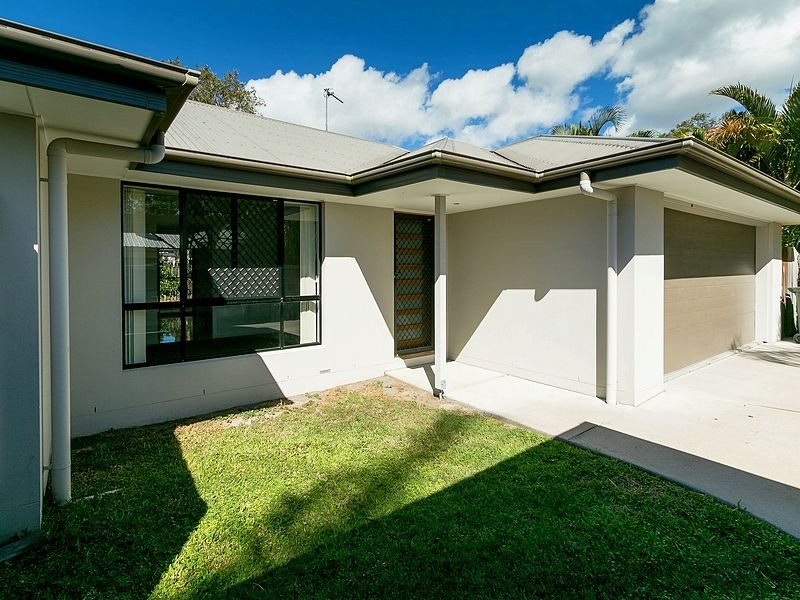 7 Debra Court, Urangan QLD 4655